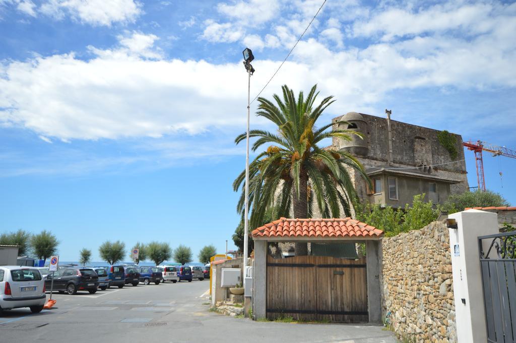 Riva Mare Apartment Riva Ligure Eksteriør billede